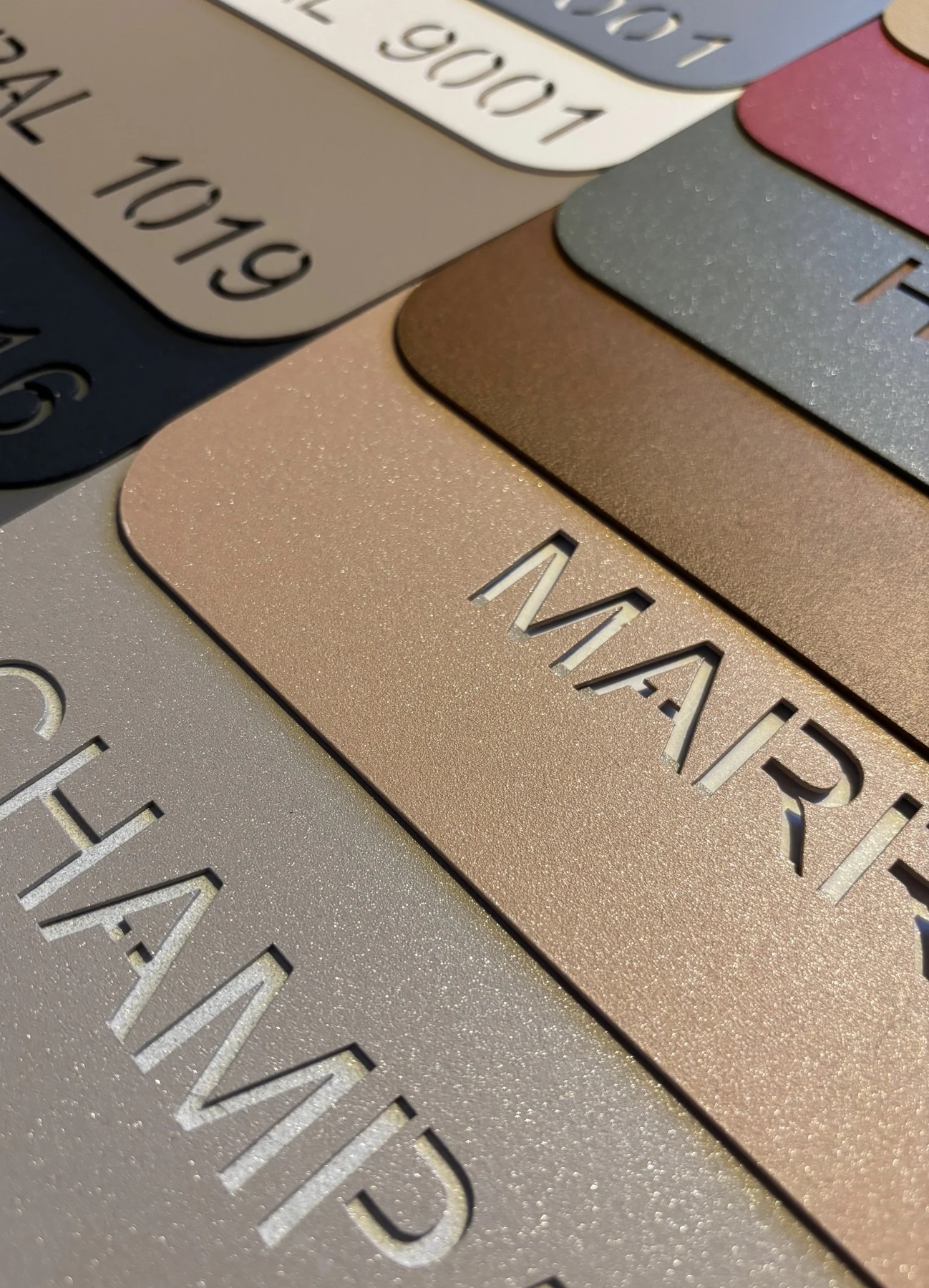 Close-up van premium poedercoating stalen Marrone en Champagne